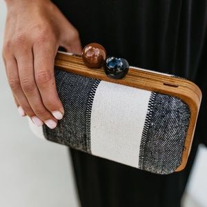 Republica Clutch